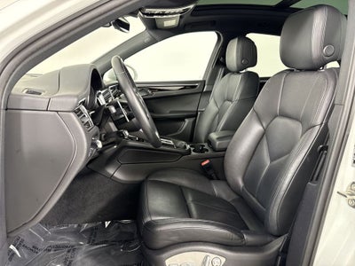 2023 Porsche Macan T