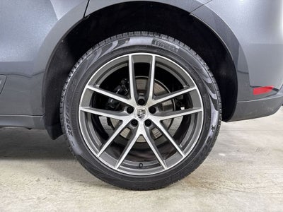 2024 Porsche Macan T
