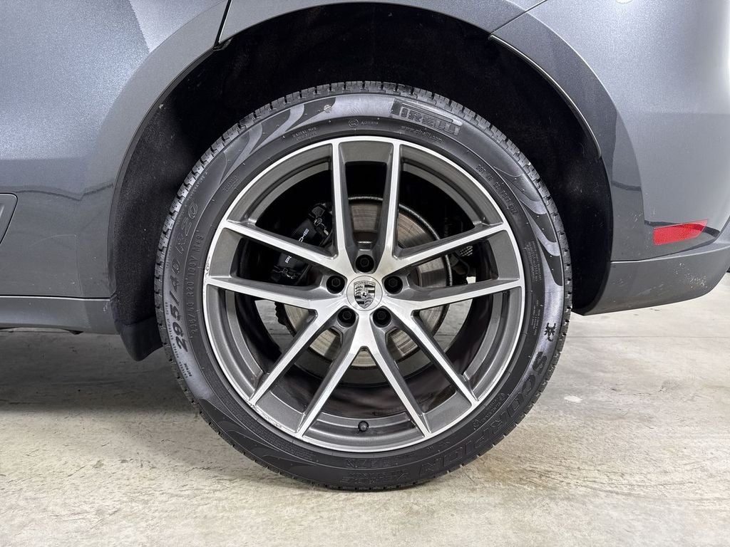 2024 Porsche Macan T