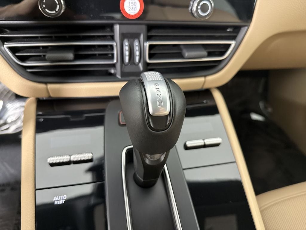 2024 Porsche Macan T