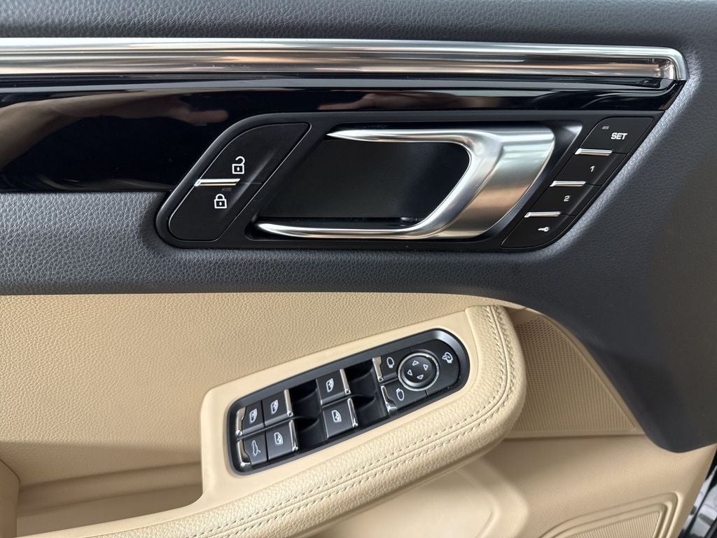 2024 Porsche Macan T