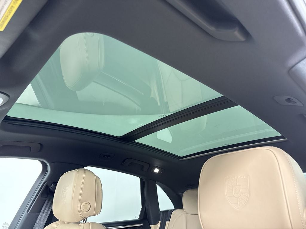 2024 Porsche Macan T