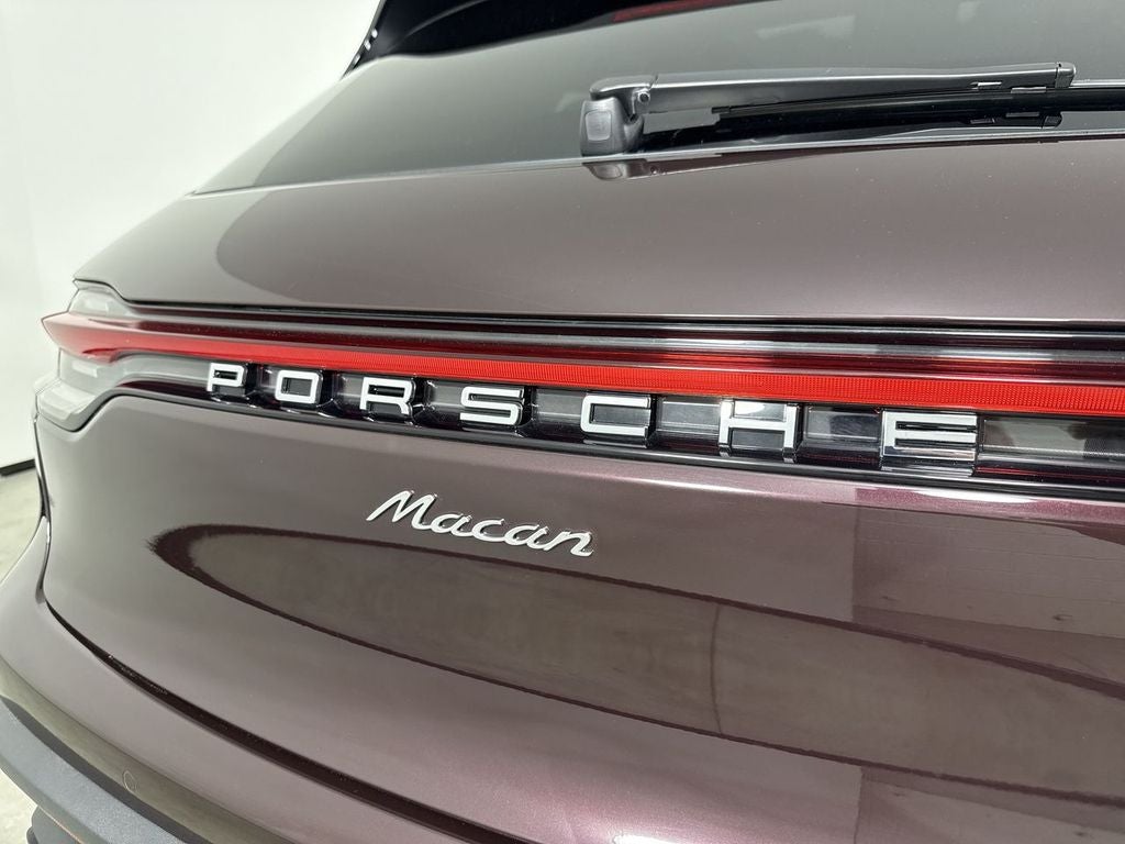 2025 Porsche Macan AWD