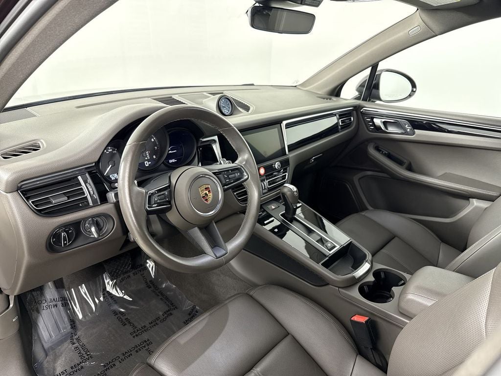 2025 Porsche Macan AWD