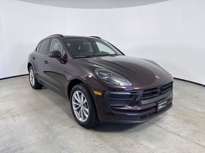 2025 Porsche Macan AWD