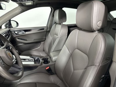 2025 Porsche Macan AWD