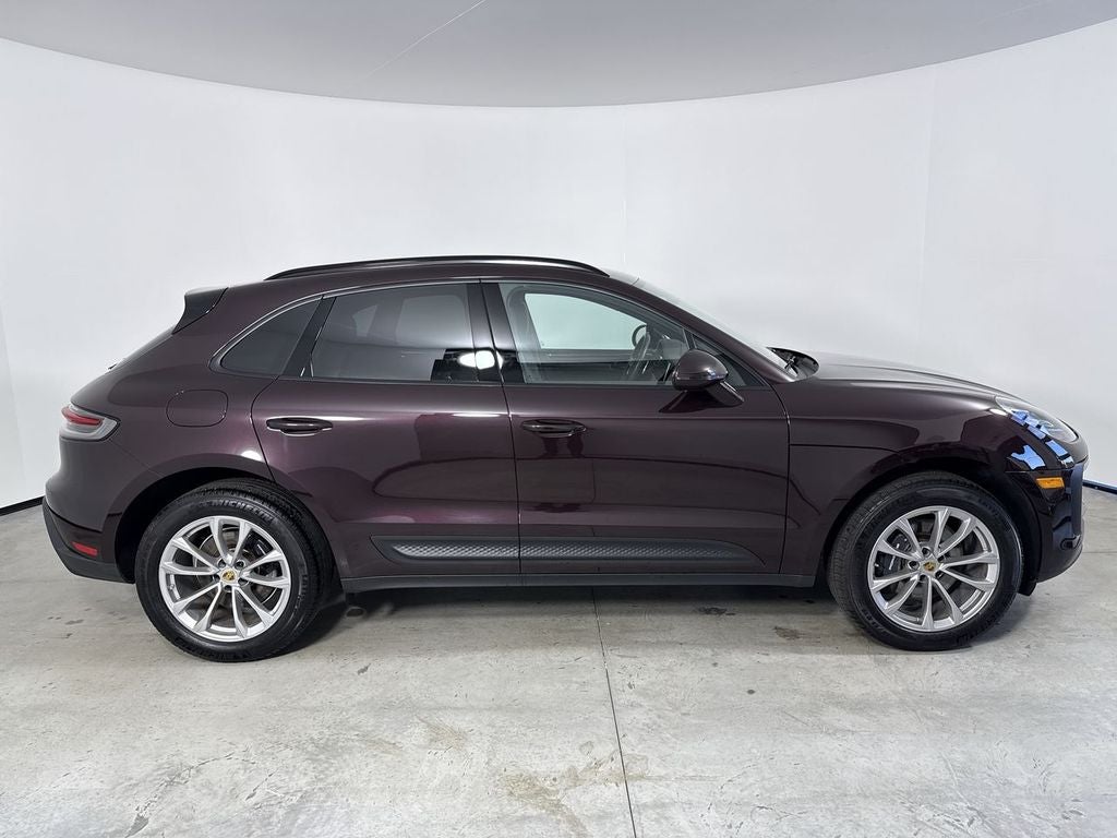 2025 Porsche Macan AWD