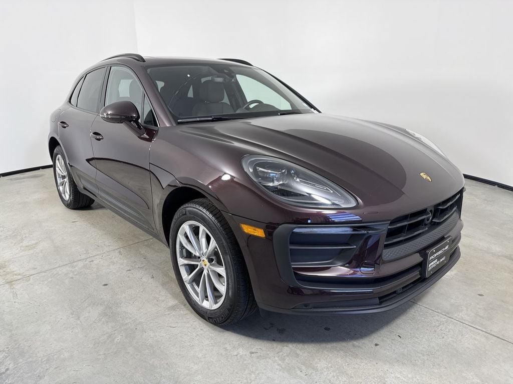2025 Porsche Macan AWD