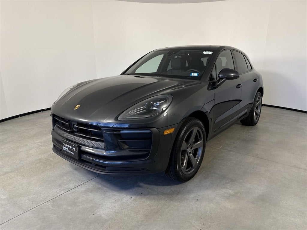 2025 Porsche Macan AWD