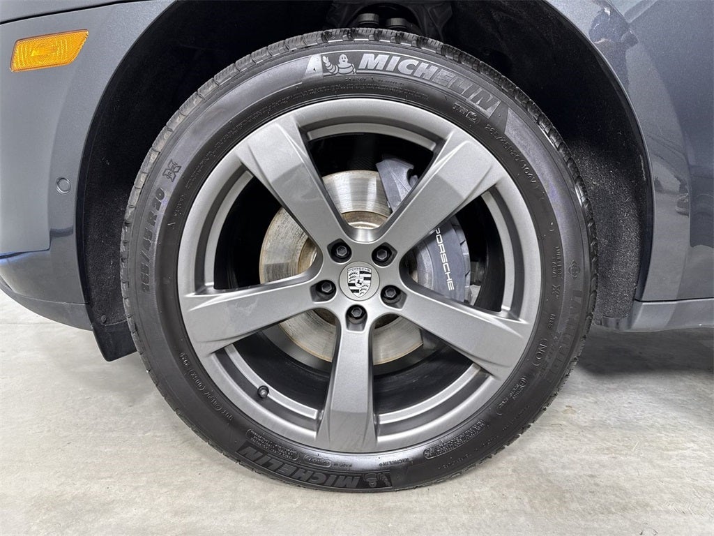 2025 Porsche Macan AWD
