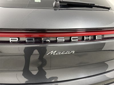 2025 Porsche Macan AWD