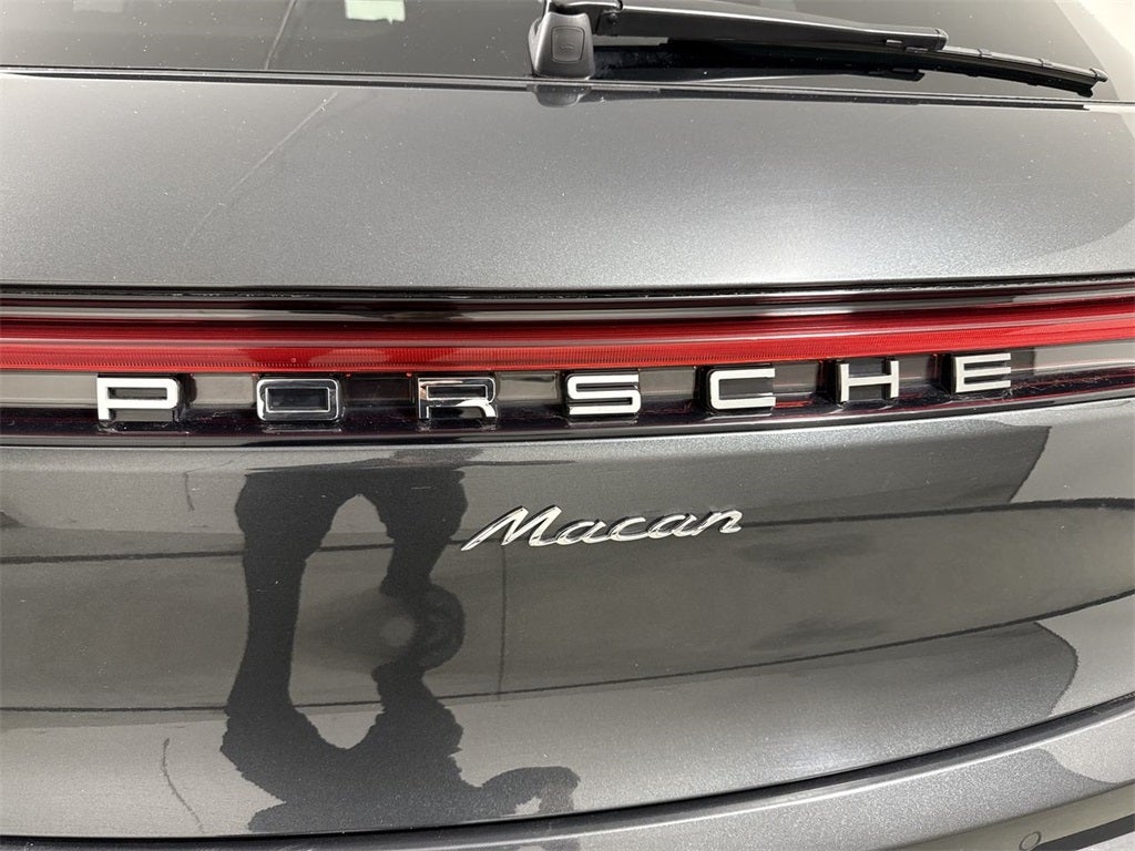 2025 Porsche Macan AWD