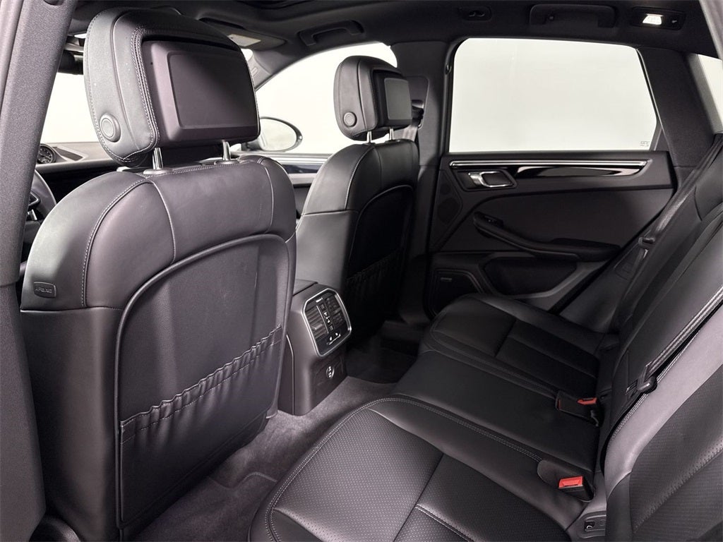 2025 Porsche Macan AWD