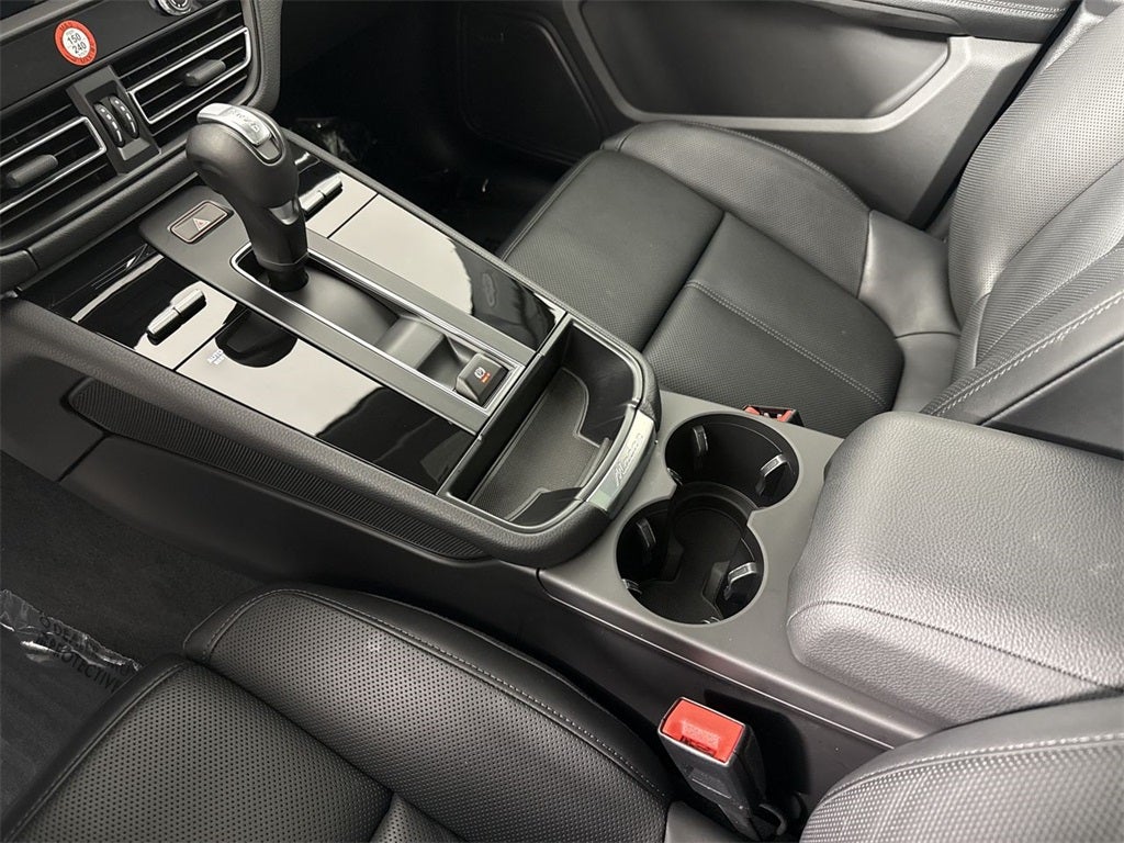 2025 Porsche Macan AWD