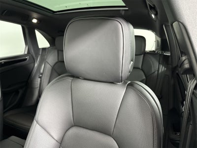 2025 Porsche Macan AWD