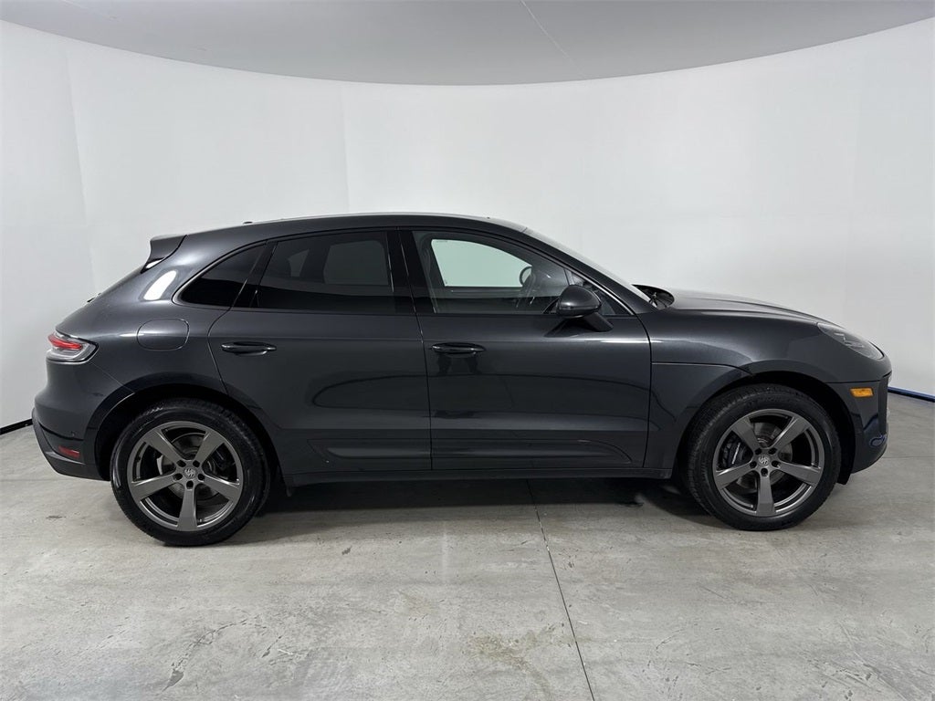 2025 Porsche Macan AWD