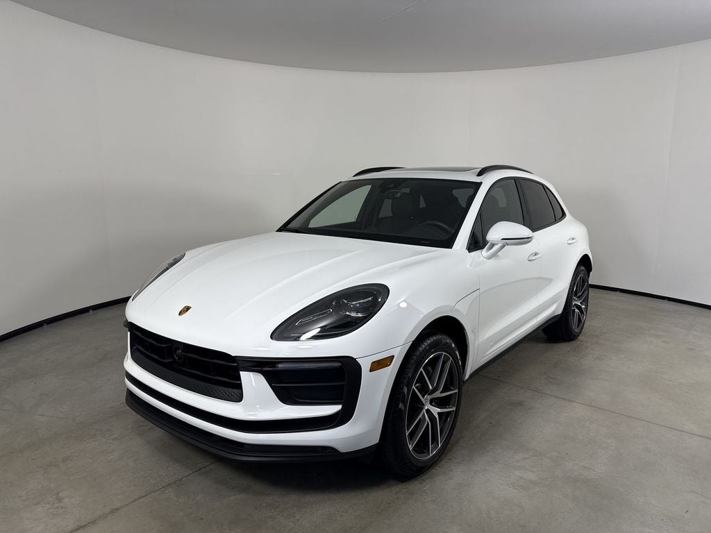 2025 Porsche Macan Base