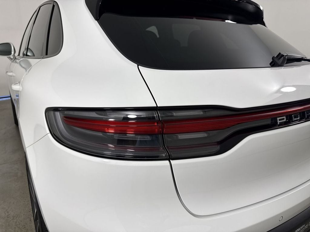 2025 Porsche Macan Base