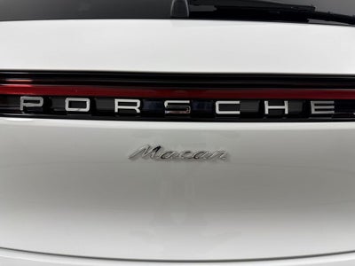 2025 Porsche Macan Base