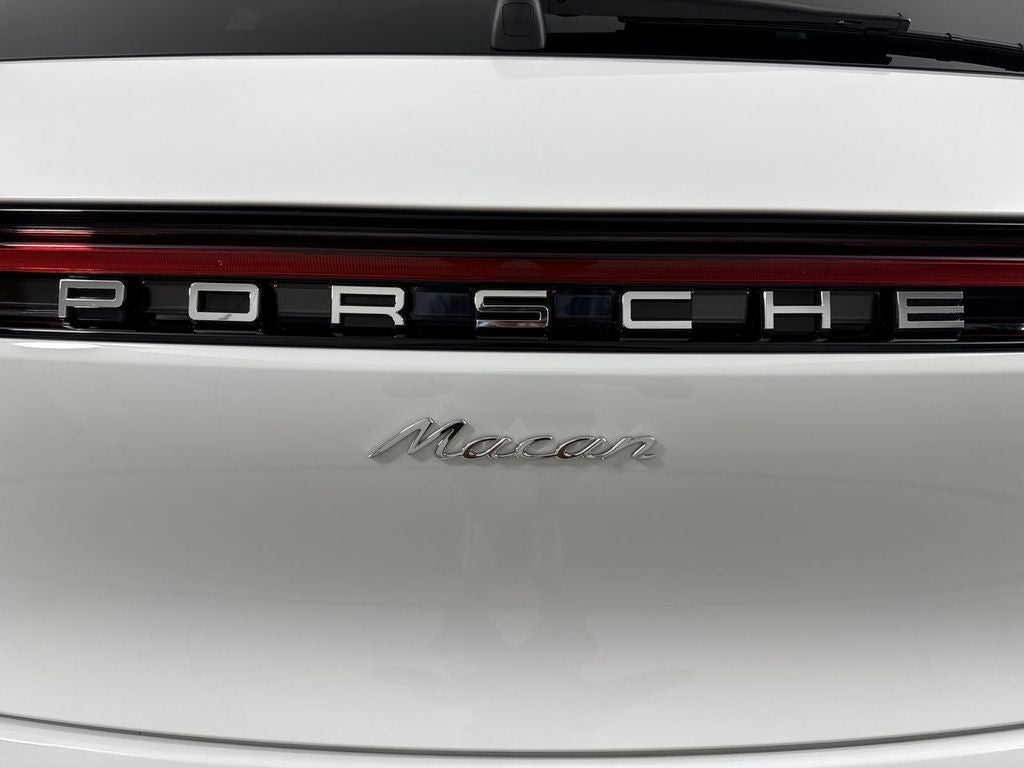 2025 Porsche Macan Base