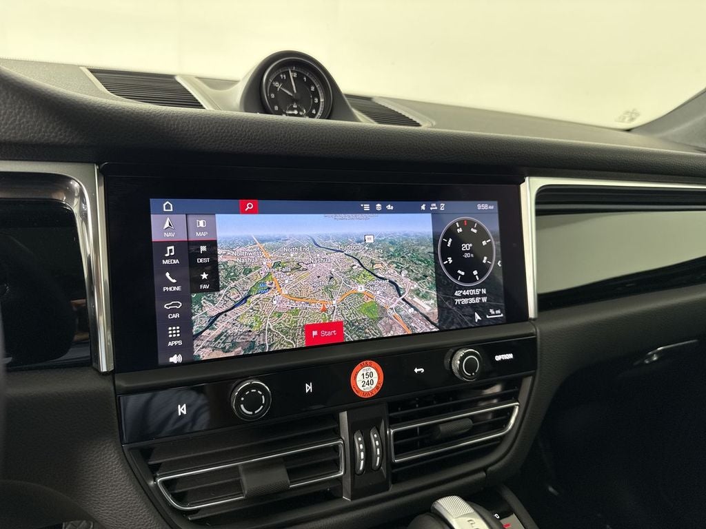 2025 Porsche Macan Base
