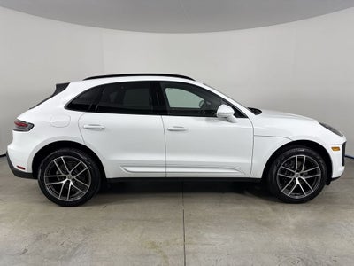 2025 Porsche Macan Base