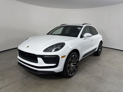 2026 Porsche Macan AWD