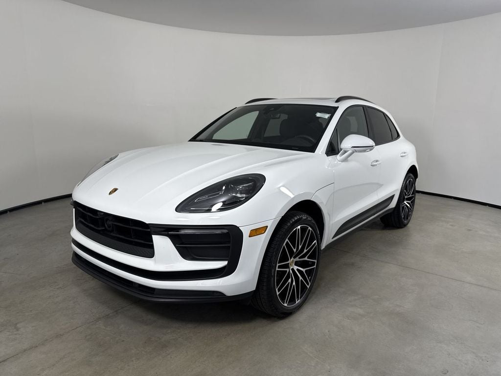 2026 Porsche Macan AWD