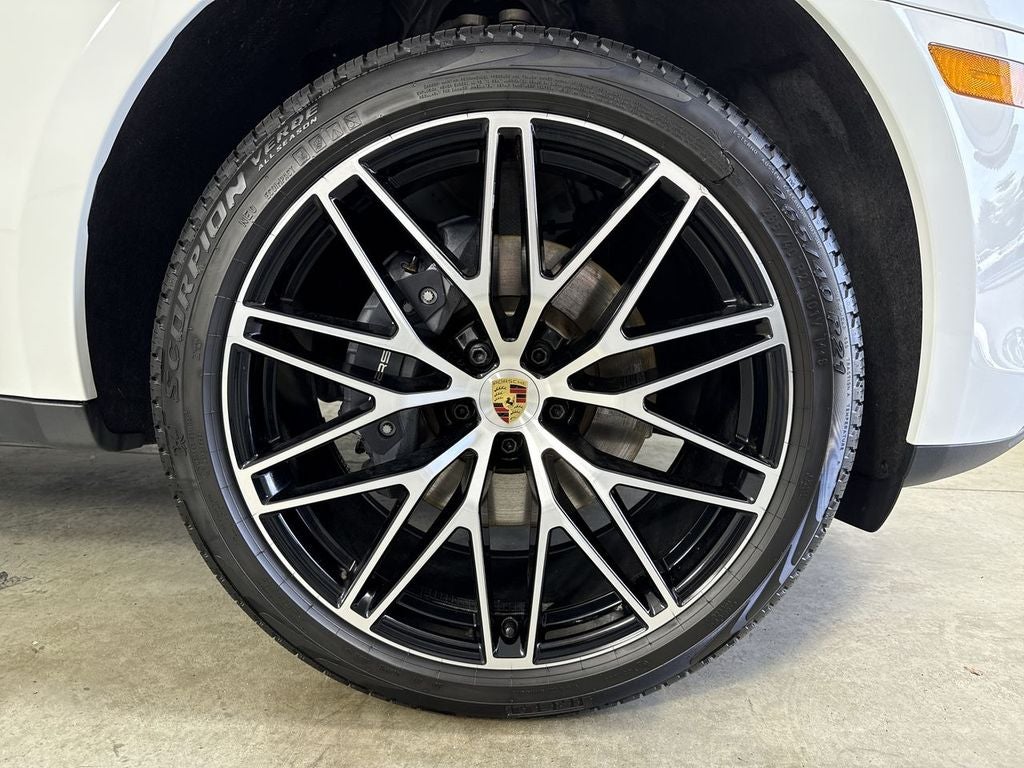 2026 Porsche Macan AWD
