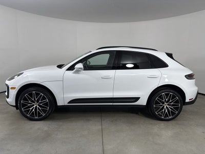 2026 Porsche Macan AWD