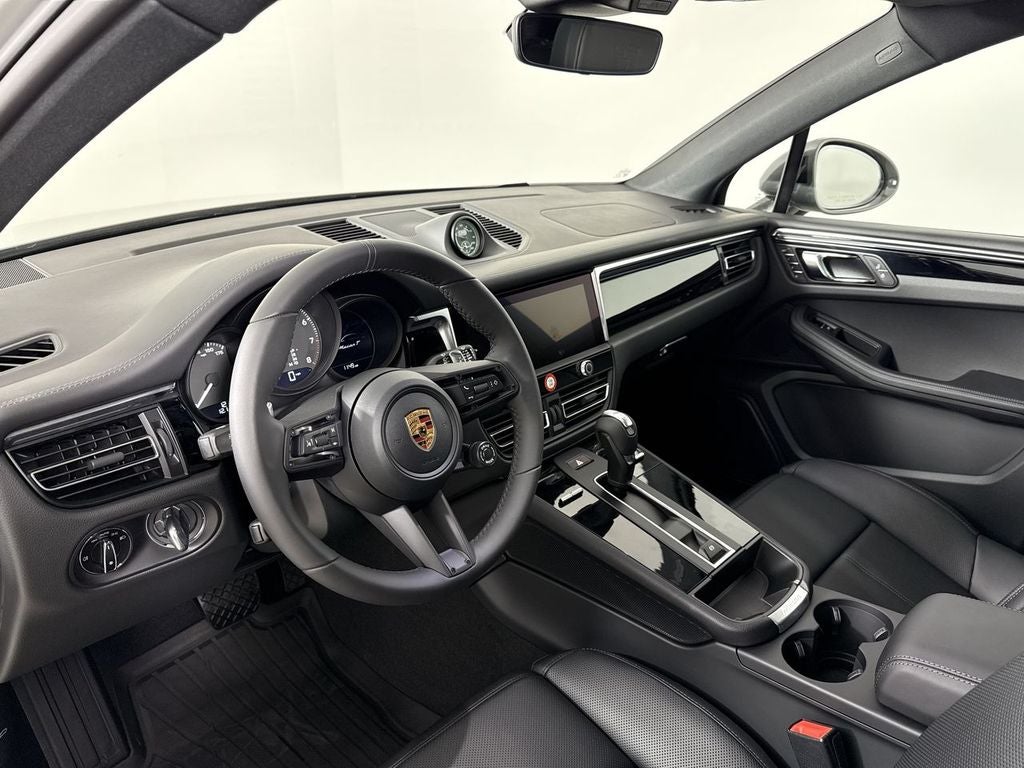 2026 Porsche Macan T