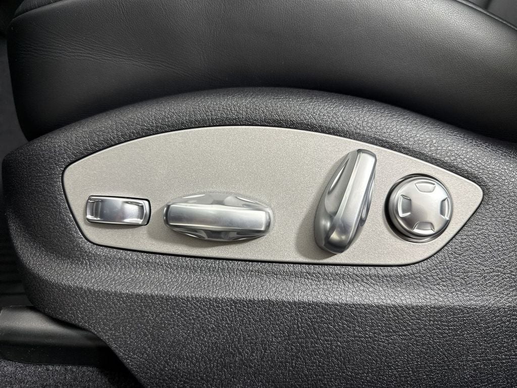 2026 Porsche Macan T