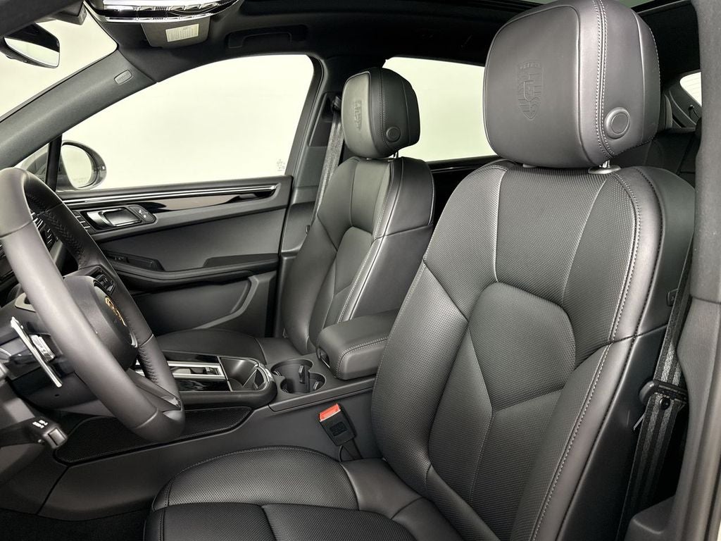 2026 Porsche Macan T