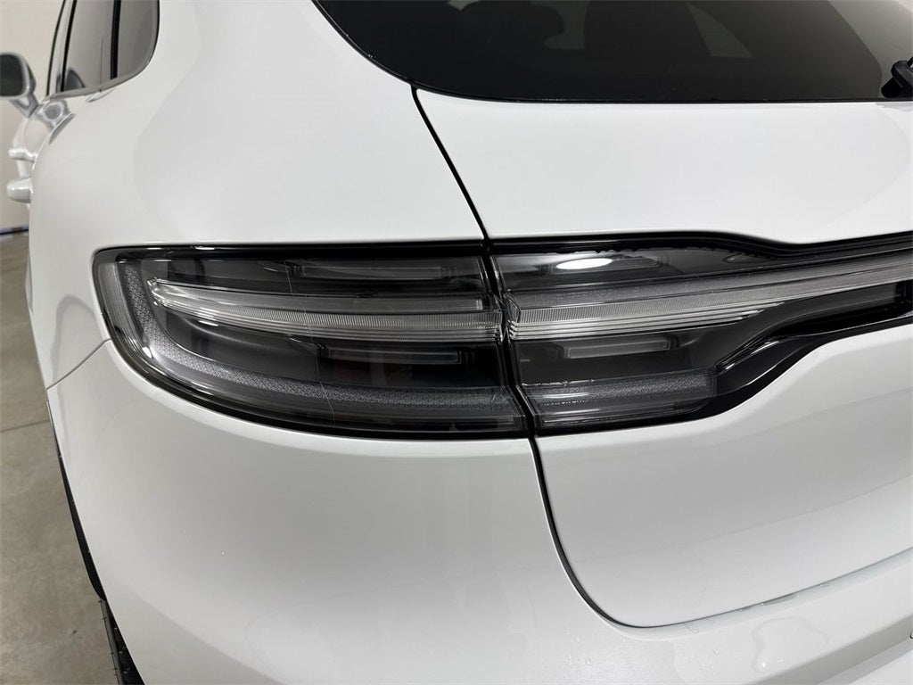 2026 Porsche Macan AWD