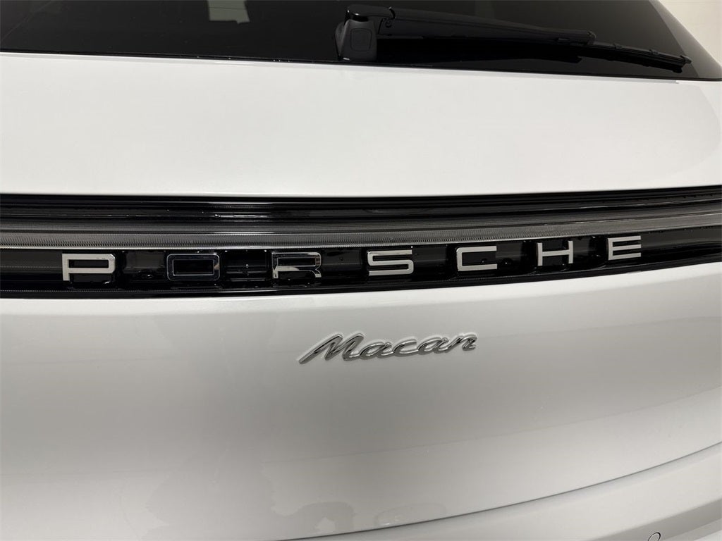 2026 Porsche Macan AWD
