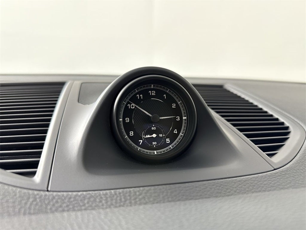 2026 Porsche Macan AWD