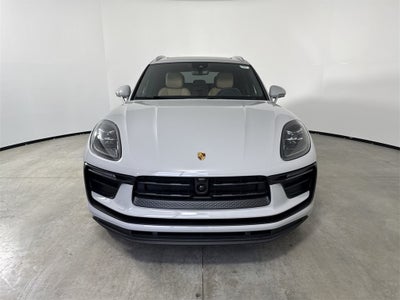 2026 Porsche Macan AWD