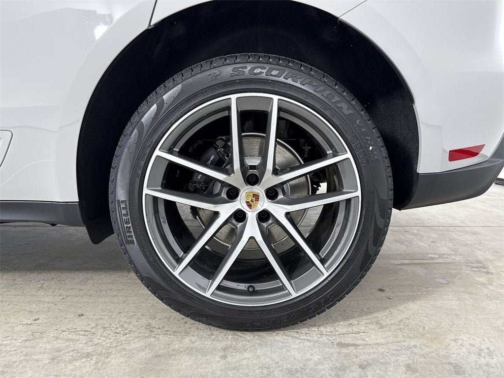 2026 Porsche Macan AWD