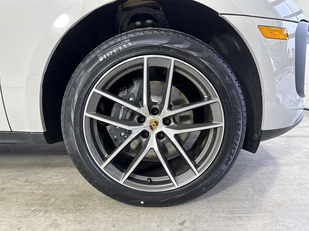 2026 Porsche Macan AWD