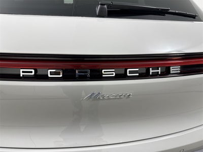2026 Porsche Macan AWD