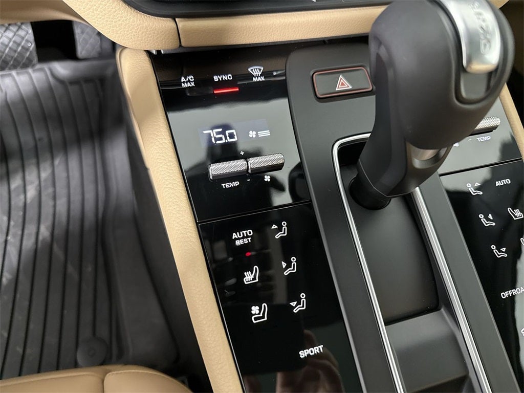 2026 Porsche Macan AWD