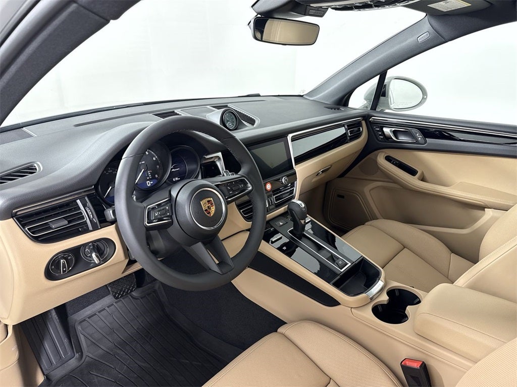 2026 Porsche Macan AWD