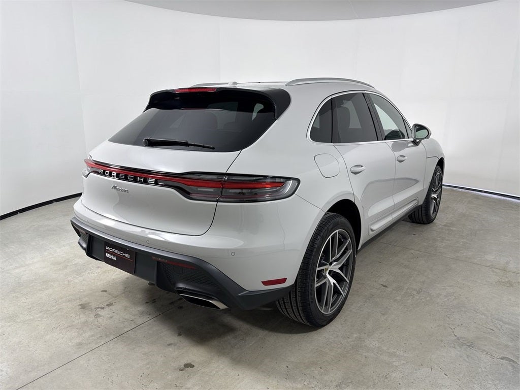 2026 Porsche Macan AWD