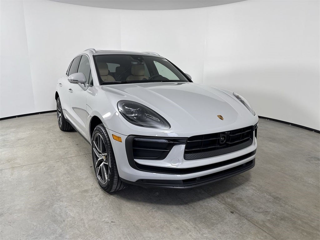 2026 Porsche Macan AWD
