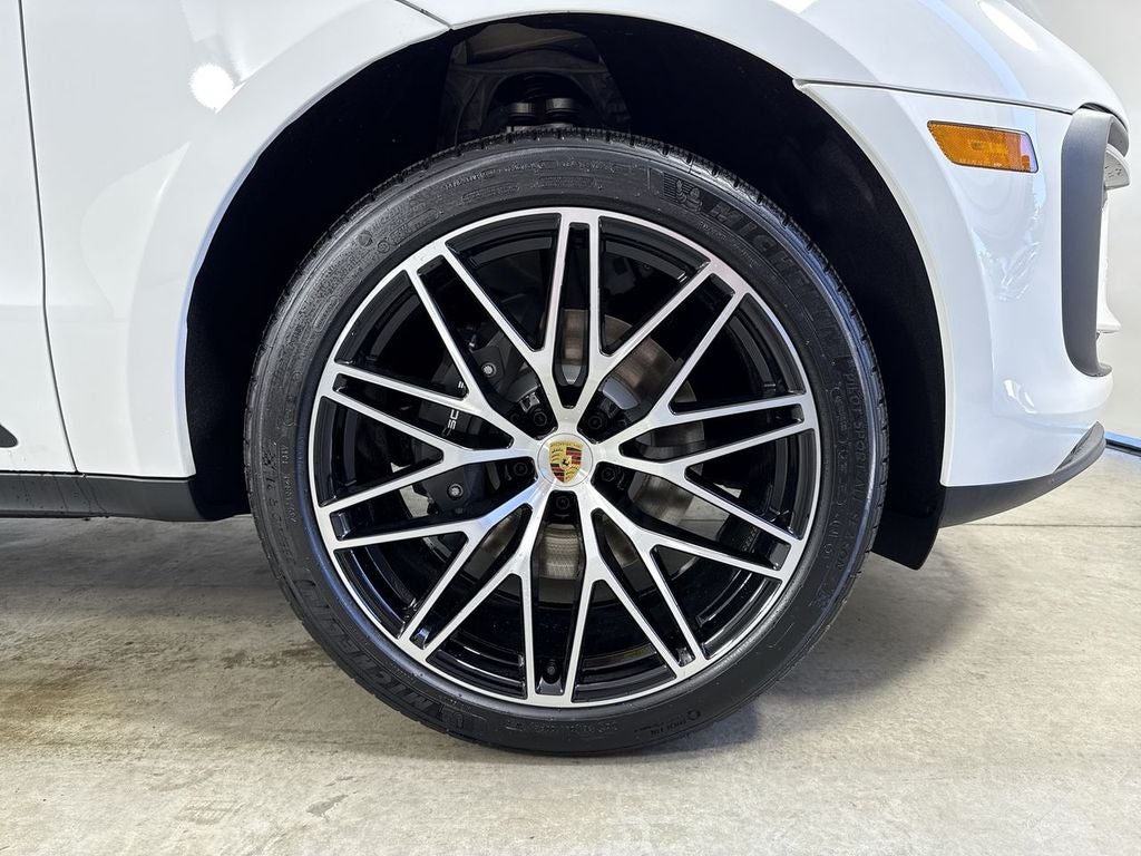 2026 Porsche Macan AWD