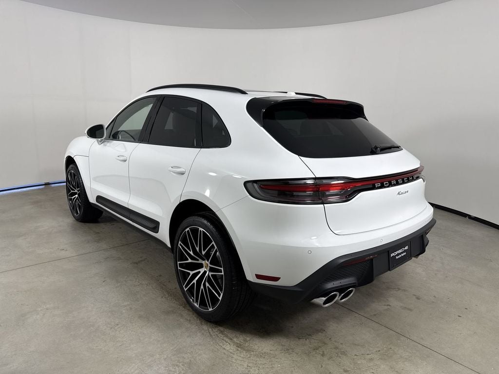 2026 Porsche Macan AWD