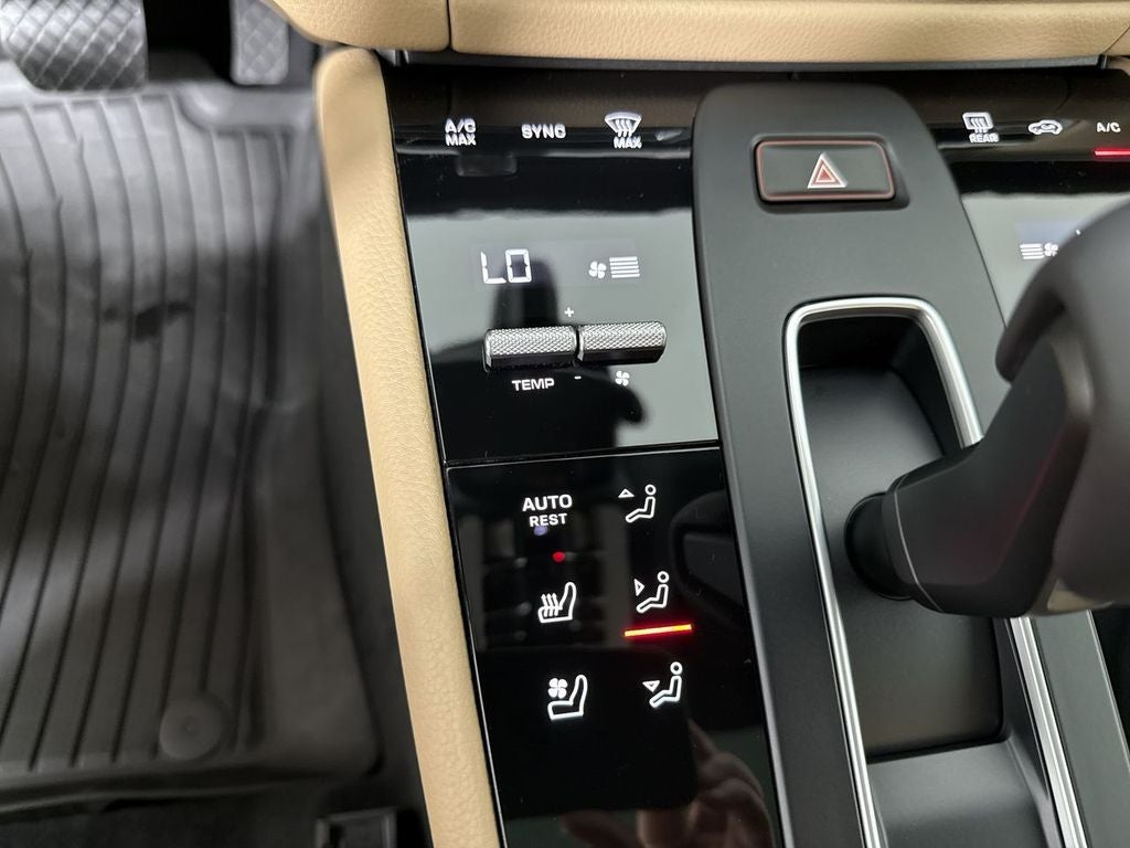 2026 Porsche Macan AWD