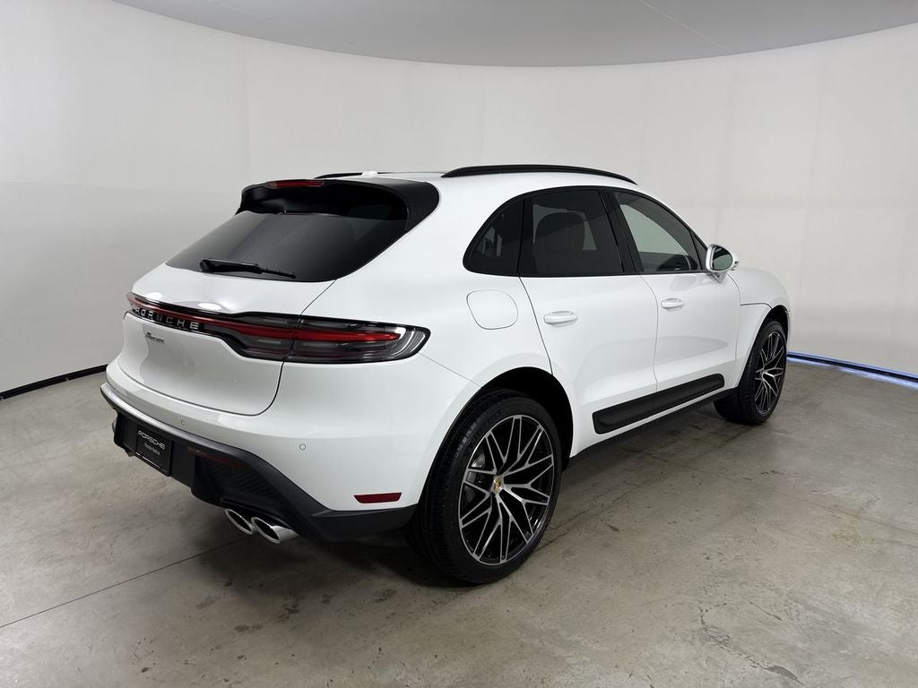 2026 Porsche Macan AWD
