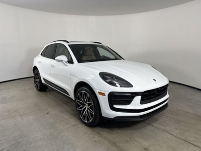 2026 Porsche Macan AWD