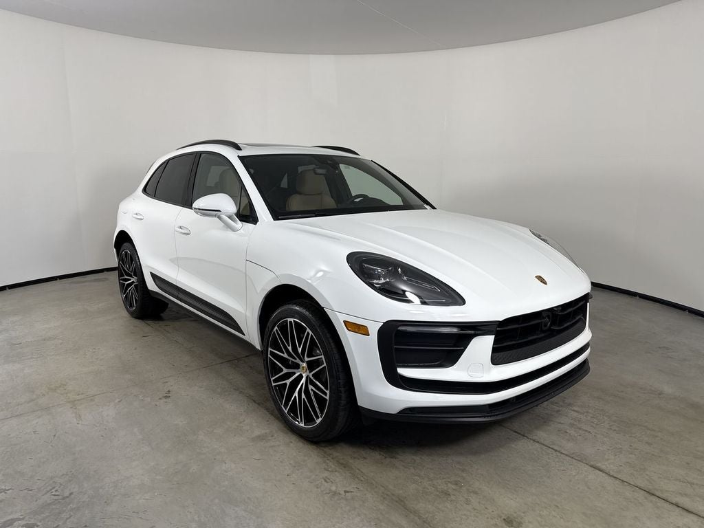 2026 Porsche Macan AWD